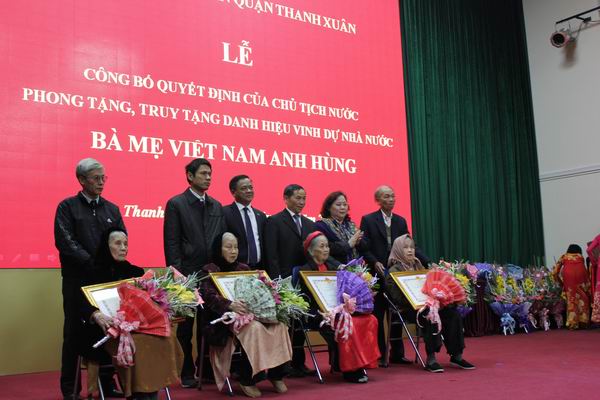 Công ty CADI-SUN phụng dưỡng các Mẹ Việt Nam Anh Hùng 